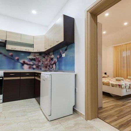 Kaštela Apartment Dalmatia מראה חיצוני תמונה