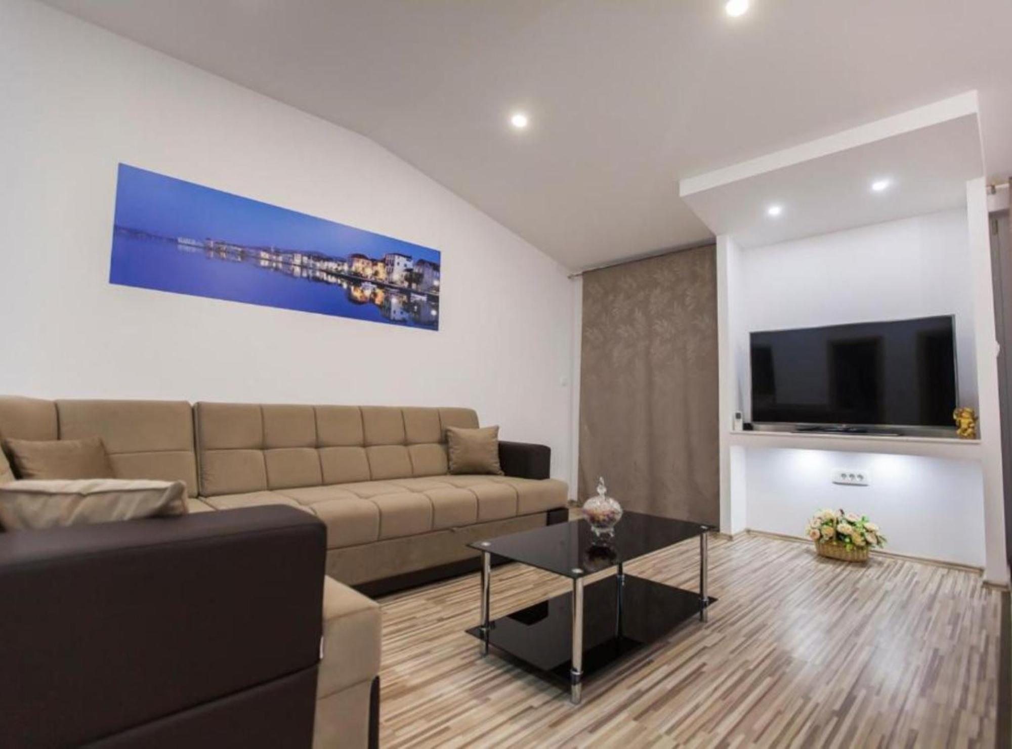Kaštela Apartment Dalmatia מראה חיצוני תמונה