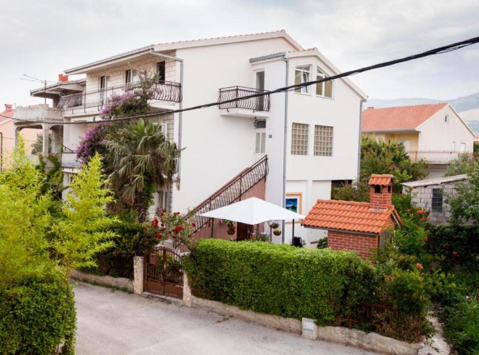 Kaštela Apartment Dalmatia מראה חיצוני תמונה