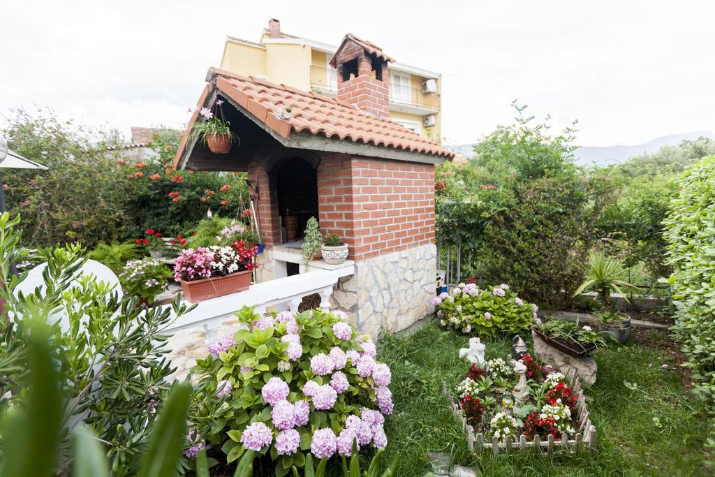 Kaštela Apartment Dalmatia מראה חיצוני תמונה