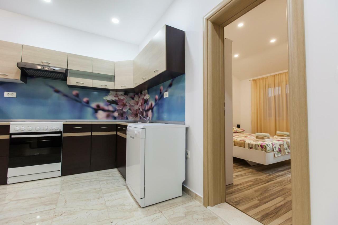 Kaštela Apartment Dalmatia מראה חיצוני תמונה
