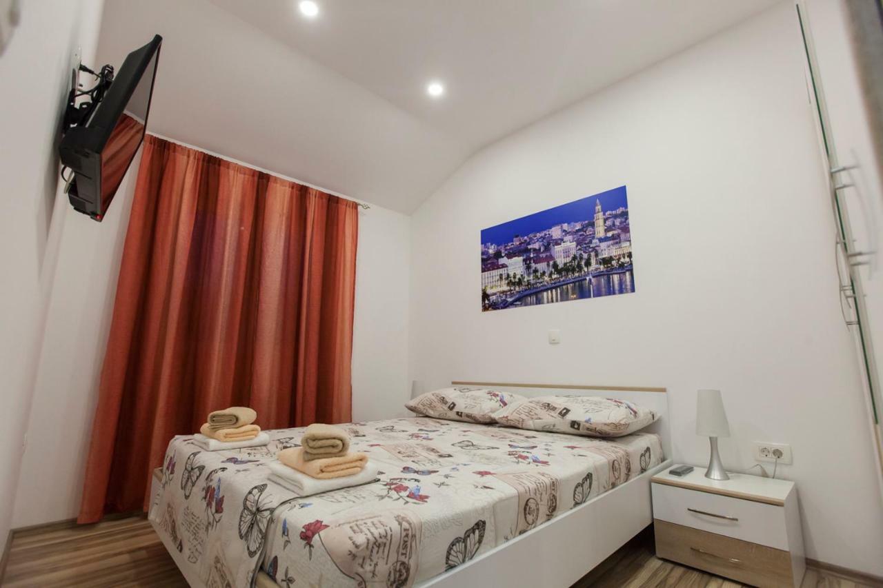 Kaštela Apartment Dalmatia מראה חיצוני תמונה